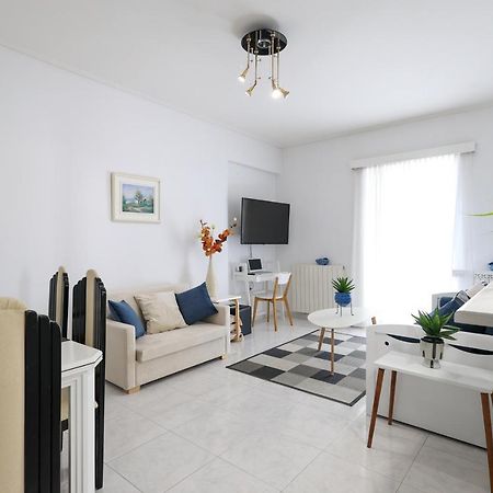 Seaside Penthouse In كالاماتا المظهر الخارجي الصورة