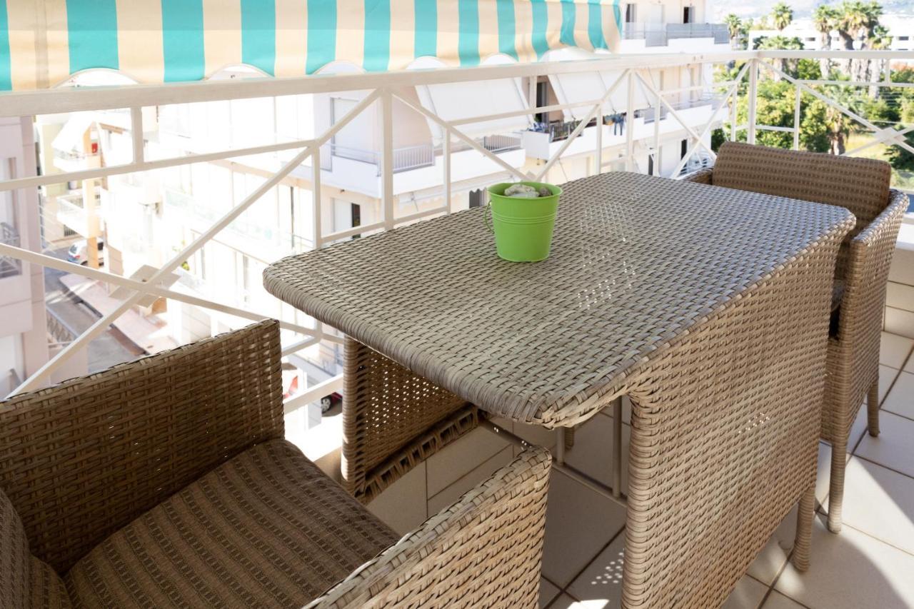 Seaside Penthouse In كالاماتا المظهر الخارجي الصورة