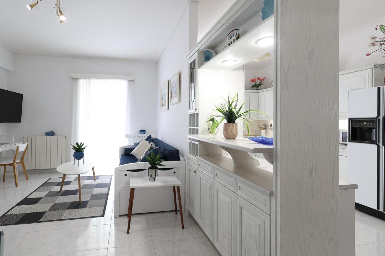 Seaside Penthouse In كالاماتا المظهر الخارجي الصورة
