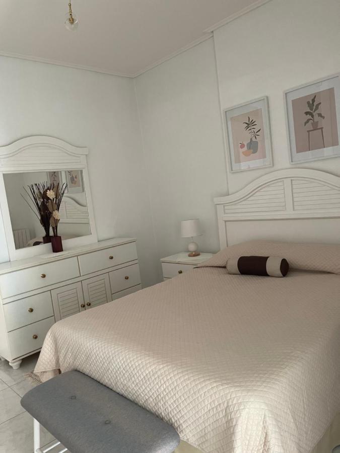 Seaside Penthouse In كالاماتا المظهر الخارجي الصورة